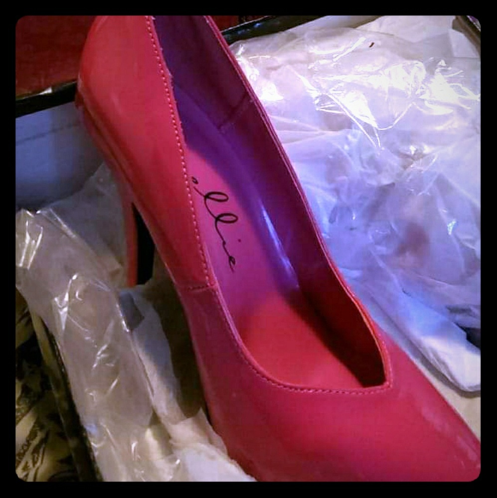 ELLIE HEELS
